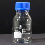 Laboratory bottle with blue screw cap 250 ml