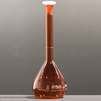 Matraz aforado vidrio ámbar, grad. blanca, tapón plást. 10/19  cl-A 10 ml